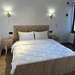 Bed & Breakfast Four Generation 4*