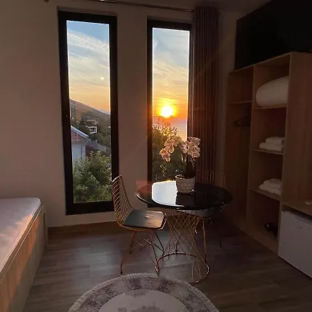 Four Generation Bed & Breakfast Široka