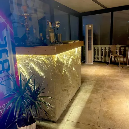 Four Generation Bed & Breakfast 4*