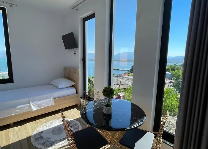 B&B Four Generation Široka