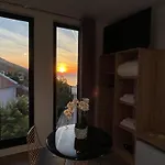 Four Generation Bed & Breakfast 4*