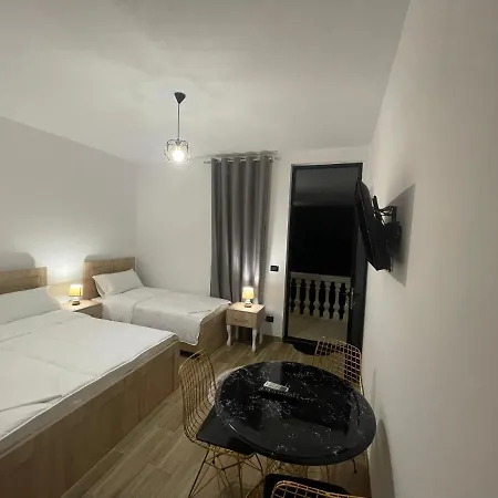 Four Generation Bed & Breakfast 4*