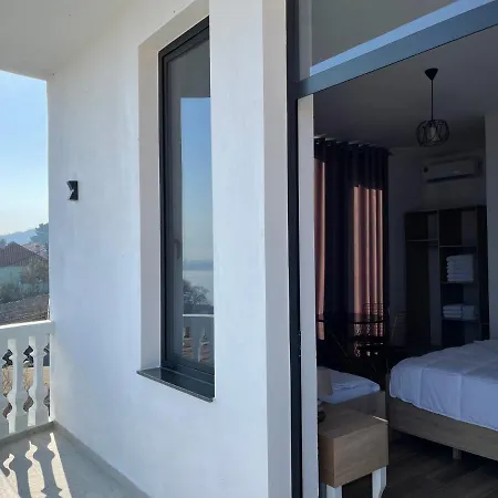 Four Generation Široka