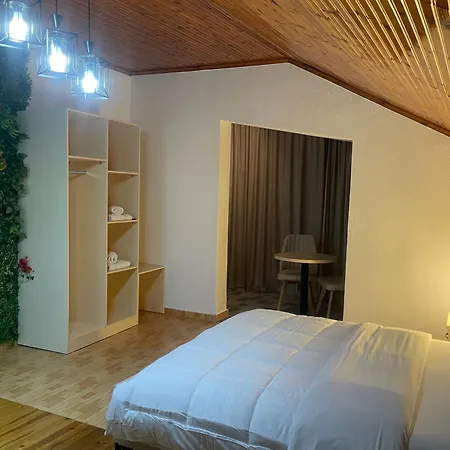 Bed & Breakfast Four Generation