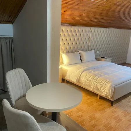 Four Generation Bed & Breakfast 4*