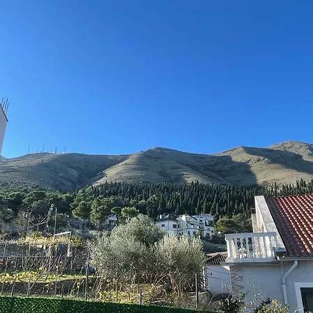 Bed and breakfast Four Generation 4*