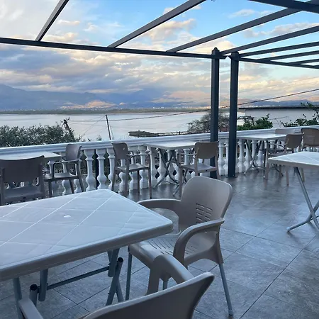 Bed & Breakfast Four Generation