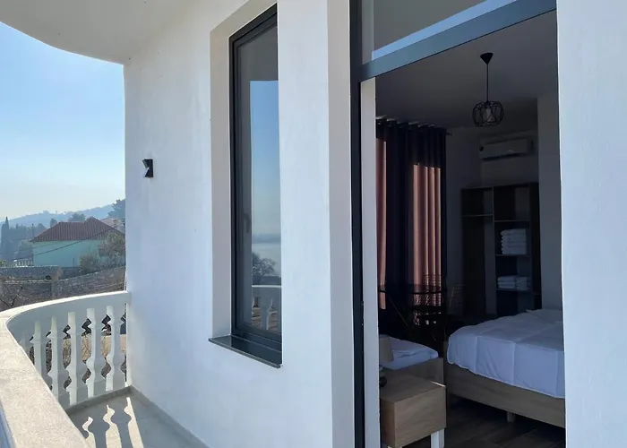 Four Generation Široka