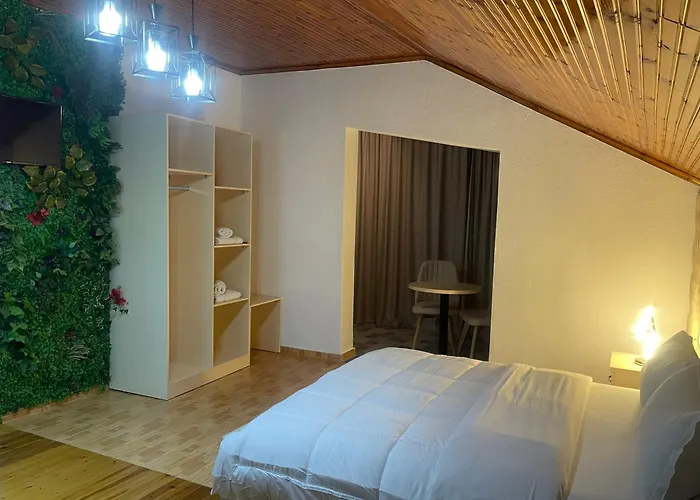 Bed & Breakfast Four Generation