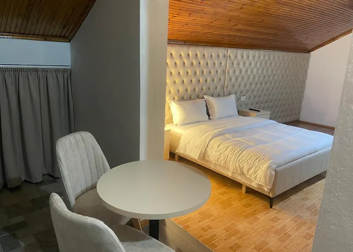 Four Generation Bed & Breakfast 4*