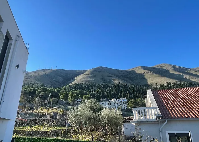 Bed & Breakfast Four Generation 4*