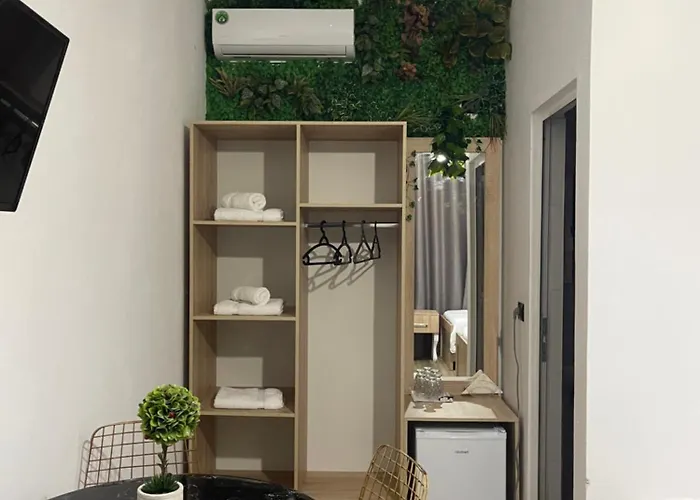 Four Generation Široka